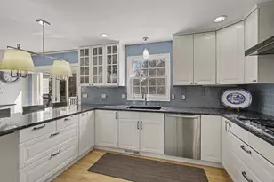 5589 Tanglewood Dr, Ann Arbor, MI 48105 - Photo 10