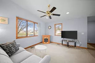 3862 Bent Pine Dr, Holland, MI 49424 - Photo 4