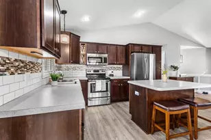 11695 Brookridge Dr, Allendale, MI 49401 - Photo 6