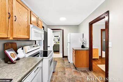 1537 Diamond Avenue NE, Grand Rapids, MI 49505 - Photo 10