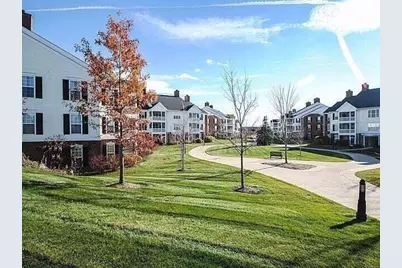 856 E Summerfield Glen Circle #117, Ann Arbor, MI 48103 - Photo 6