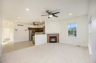 43014 Strand Dr, Sterling Heights, MI 48313 - Photo 6