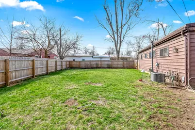 117 Orchard Ridge Parkway, Hillsdale, MI 49242 - Photo 8