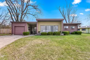 117 Orchard Ridge Pkwy, Hillsdale, MI 49242 - Photo 2