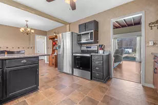 117 Orchard Ridge Pkwy, Hillsdale, MI 49242 - Photo 18