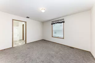 395 Elder St, Ypsilanti, MI 48197 - Photo 14