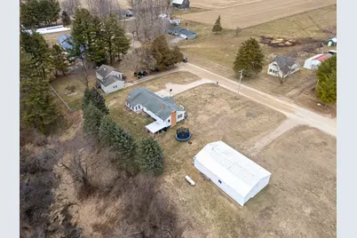 6740 S Eberhart Avenue, Clare, MI 48617 - Photo 36