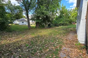 64 Union St, Hillsdale, MI 49242 - Photo 8