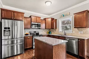 527 Cliffwood Ave, Portage, MI 49002 - Photo 6