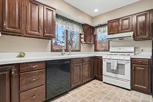 110 S Fruitport Rd, Spring Lake, MI 49456 - Photo 4