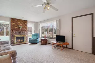110 S Fruitport Rd, Spring Lake, MI 49456 - Photo 10