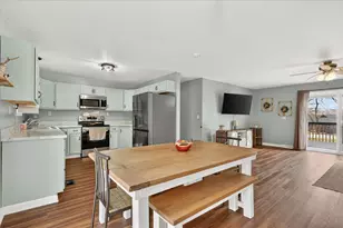 6633 Birch Shore Dr, Lakeview, MI 48850 - Photo 14