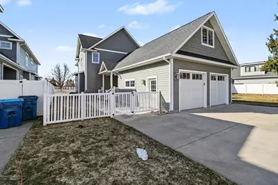 404 W Loomis Street, Ludington, MI 49431 - Photo 4