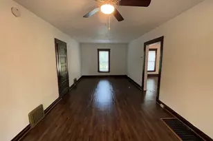 136 N Berkley St, Kalamazoo, MI 49006 - Photo 2