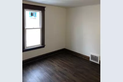 136 N Berkley Street, Kalamazoo, MI 49006 - Photo 14