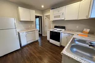 136 N Berkley St, Kalamazoo, MI 49006 - Photo 4