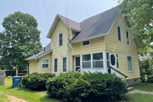 136 N Berkley St, Kalamazoo, MI 49006 - Photo 1