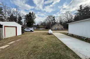 8705 E James St, White Cloud, MI 49349 - Photo 4