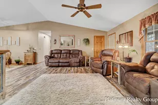 6226 Hall Rd, Muskegon, MI 49442 - Photo 14