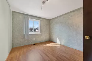 37542 Whitney Dr, Wayne, MI 48184 - Photo 22