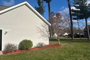 1921 Pineridge Dr, Hastings, MI 49058 - Photo 38