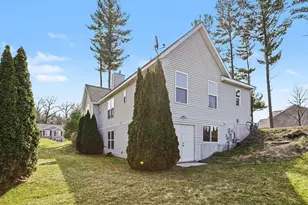 1921 Pineridge Dr, Hastings, MI 49058 - Photo 38