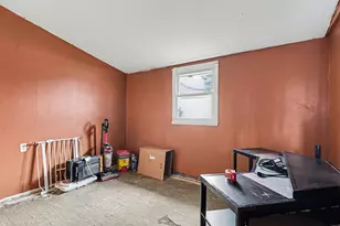 240 N 25th St, Springfield, MI 49037 - Photo 14