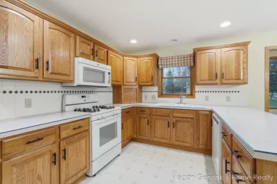 7218-7220 Eastern Avenue SE, Grand Rapids, MI 49508 - Photo 6