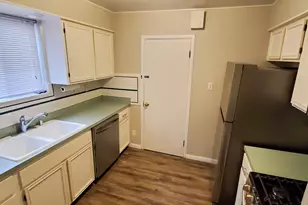 907 E Fifth St, Royal Oak, MI 48067 - Photo 14