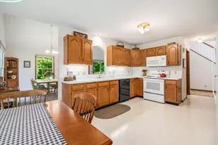 11276 Bridlewood Trail, Berrien Springs, MI 49103 - Photo 10