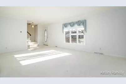 1761 Edgewood Avenue SE, Grand Rapids, MI 49506 - Photo 2