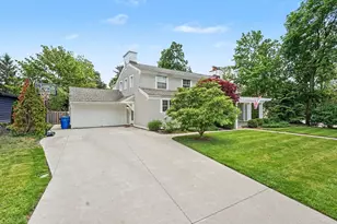 750 San Jose Dr SE, Grand Rapids, MI 49506 - Photo 6