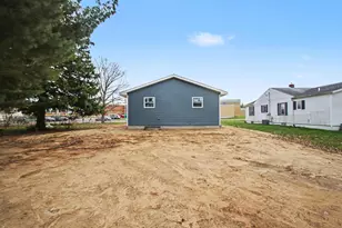 465 Memory Ln, Decatur, MI 49045 - Photo 22