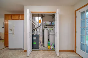 1702 Lakewood Dr, Adrian, MI 49221 - Photo 16