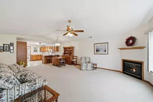1702 Lakewood Dr, Adrian, MI 49221 - Photo 2