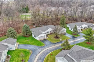 1702 Lakewood Dr, Adrian, MI 49221 - Photo 8