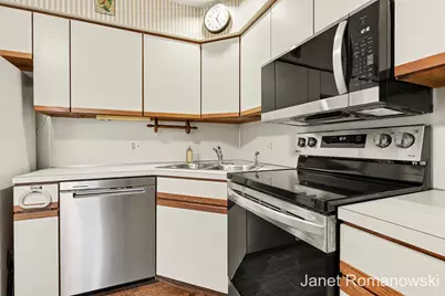 1317 Suncrest Drive NE, Grand Rapids, MI 49525 - Photo 8