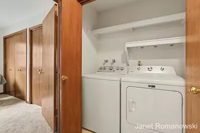 1317 Suncrest Drive NE, Grand Rapids, MI 49525 - Photo 12