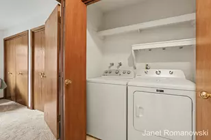 1317 Suncrest Dr NE, Grand Rapids, MI 49525 - Photo 12