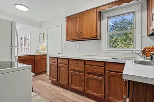 1736 Montague Ave, Muskegon, MI 49441 - Photo 2