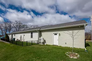 50306 Pleasant St, Dowagiac, MI 49047 - Photo 56