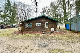 6384 Charleen Ln, Lake, MI 48632 - Photo 2