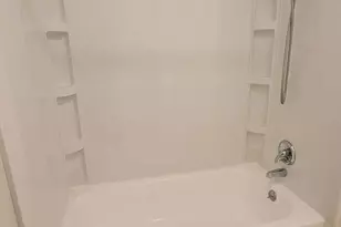 655 Robinwood Dr, Troy, MI 48083 - Photo 20