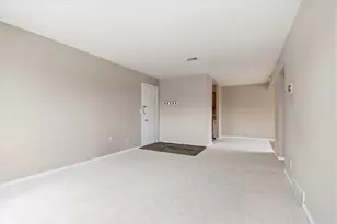 2106 Pauline Blvd, Ann Arbor, MI 48103 - Photo 6