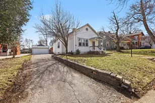 411 5th St, Manistee, MI 49660 - Photo 2