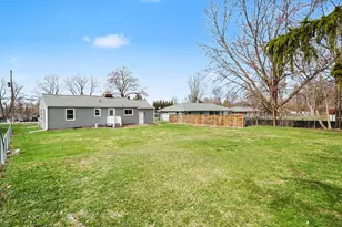 2305 Maple Dr, Jackson, MI 49203 - Photo 26