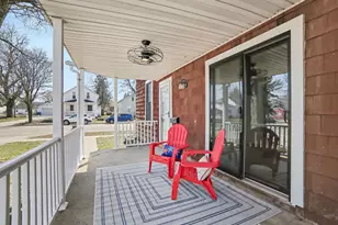 205 W 1st St, Ludington, MI 49431 - Photo 8