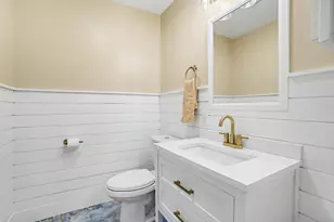 205 W 1st St, Ludington, MI 49431 - Photo 22