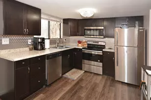 230 Falkirk Ct, Kalamazoo, MI 49006 - Photo 8