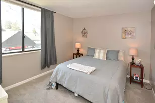 230 Falkirk Ct, Kalamazoo, MI 49006 - Photo 12